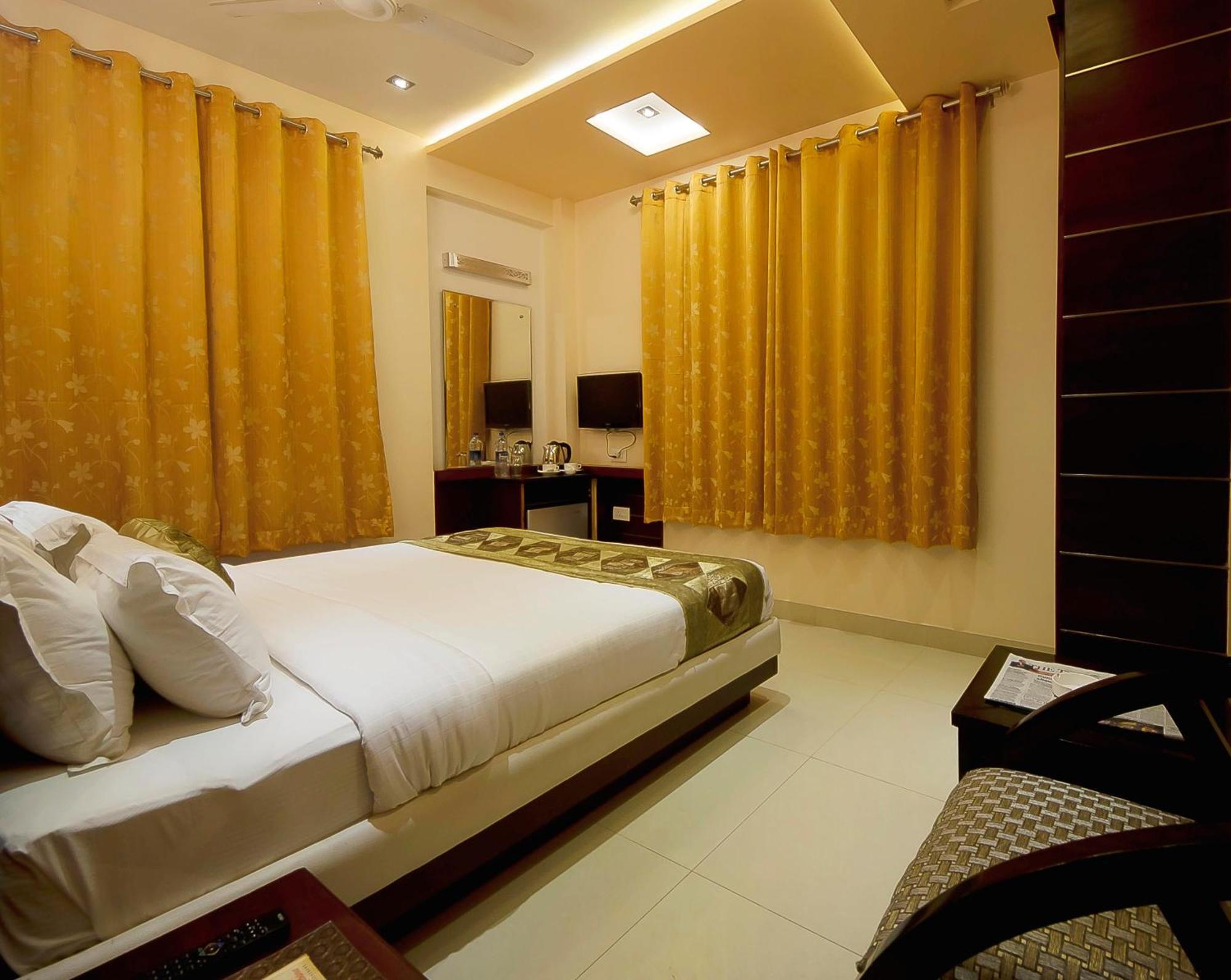 Hotel Central Residency Varanasi Exterior photo