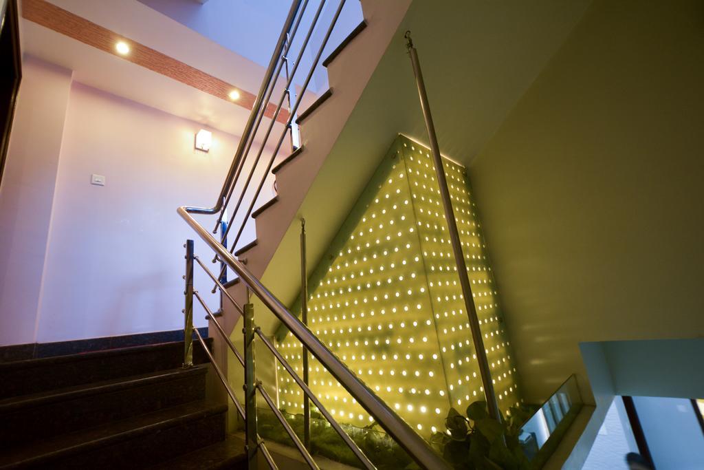 Hotel Central Residency Varanasi Exterior photo