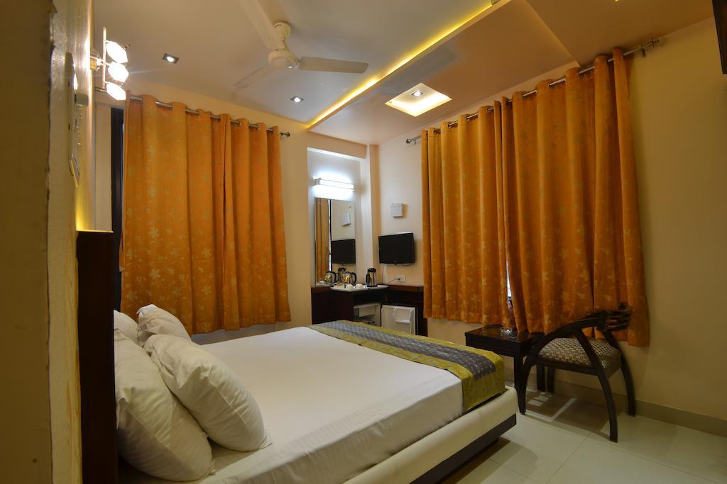 Hotel Central Residency Varanasi Exterior photo