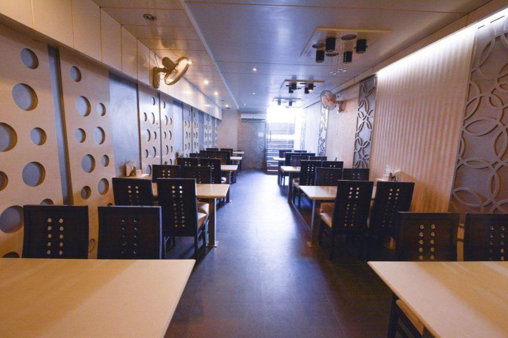 Hotel Central Residency Varanasi Exterior photo