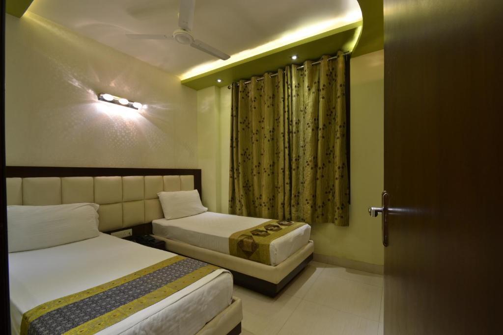 Hotel Central Residency Varanasi Exterior photo