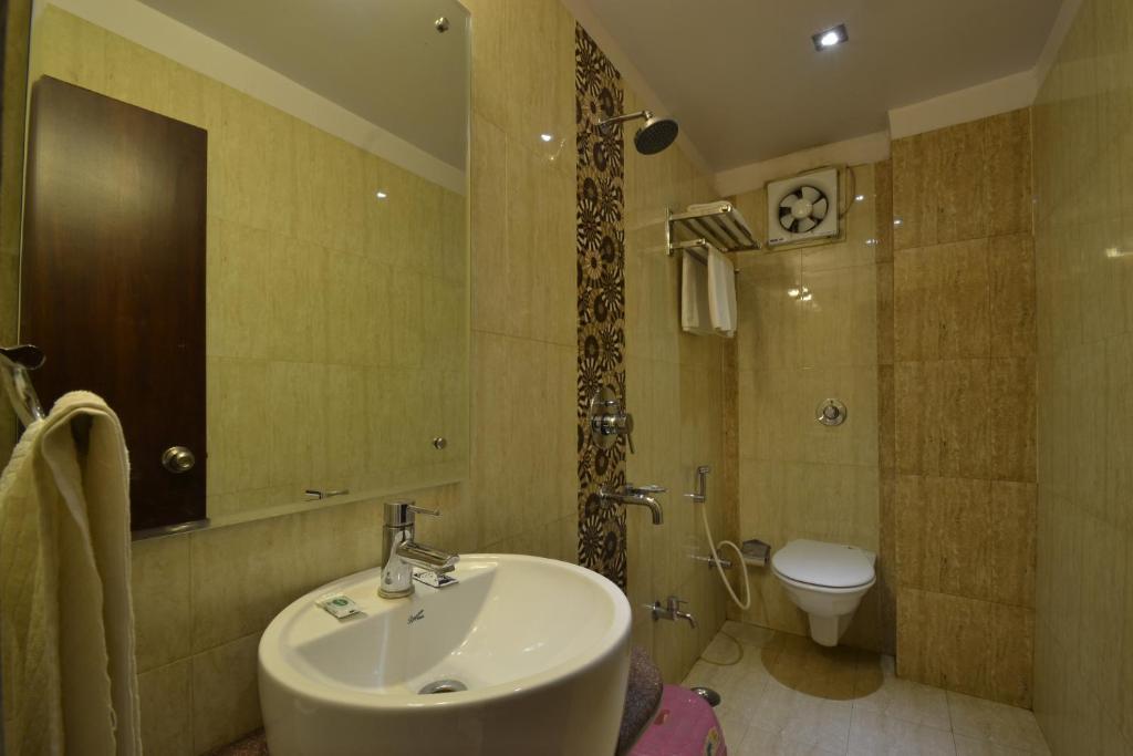 Hotel Central Residency Varanasi Exterior photo