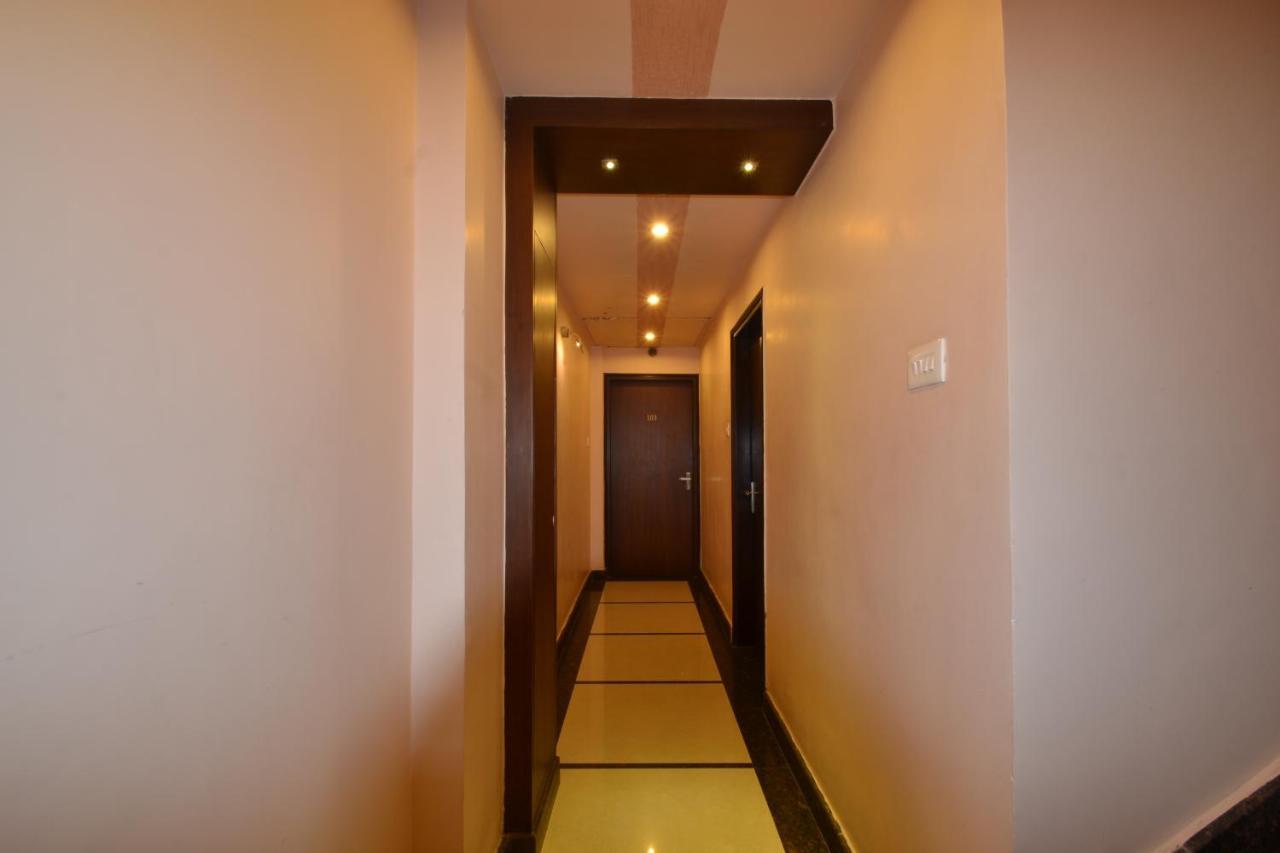 Hotel Central Residency Varanasi Exterior photo