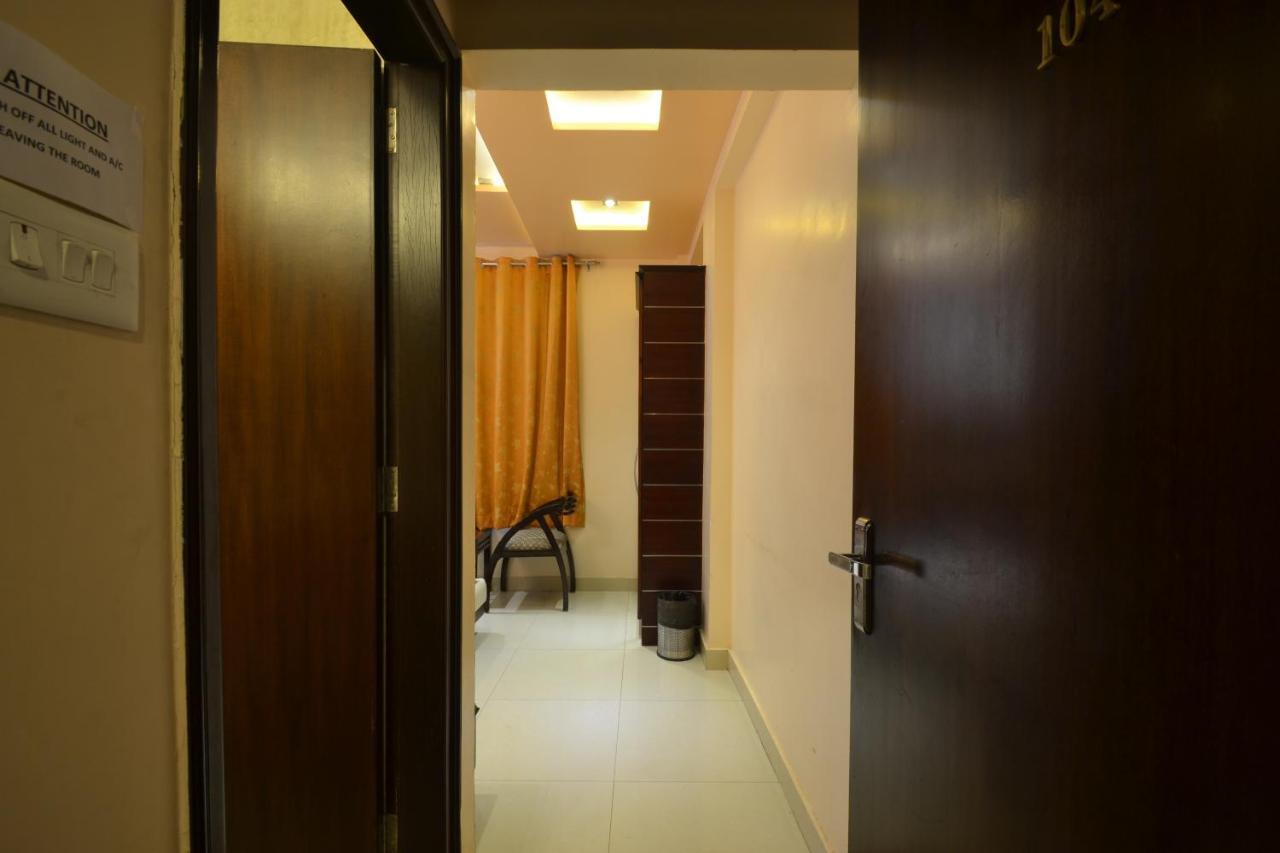 Hotel Central Residency Varanasi Exterior photo