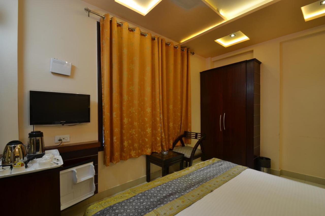 Hotel Central Residency Varanasi Exterior photo